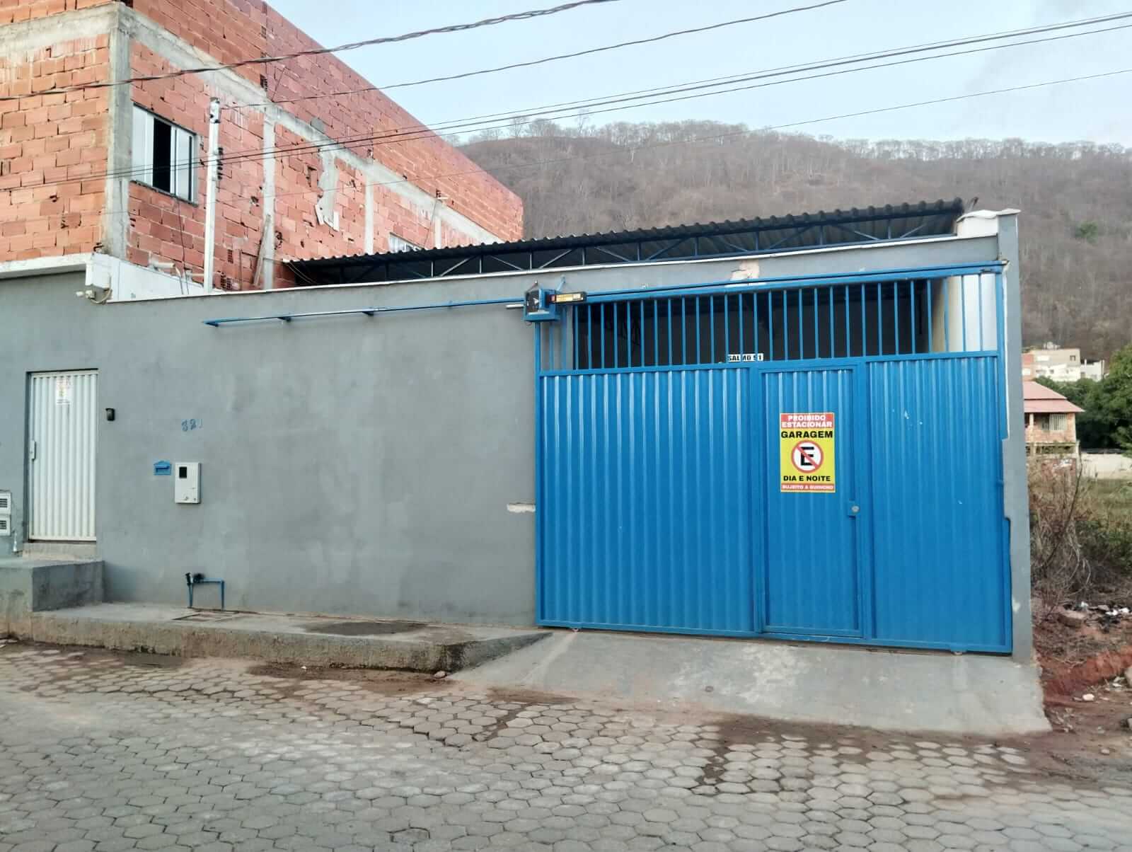 Pátio de guincho seguro para seguradoras — guarda de veículos sinistrados em pátio monitorado